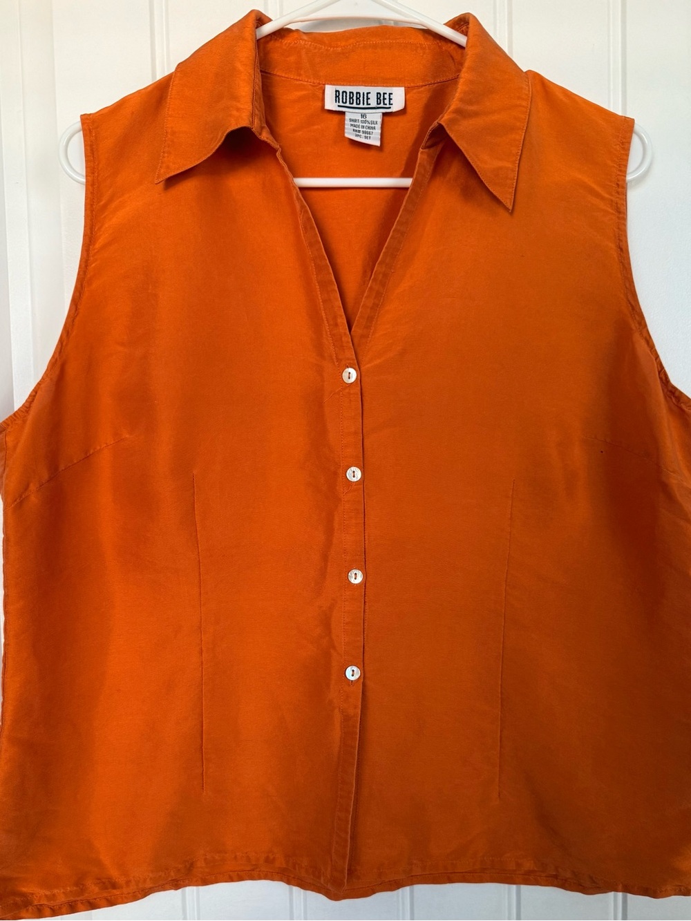 100% Silk Robbie Bee Sleeveless Button-Front Blouse, old money, classy, chic